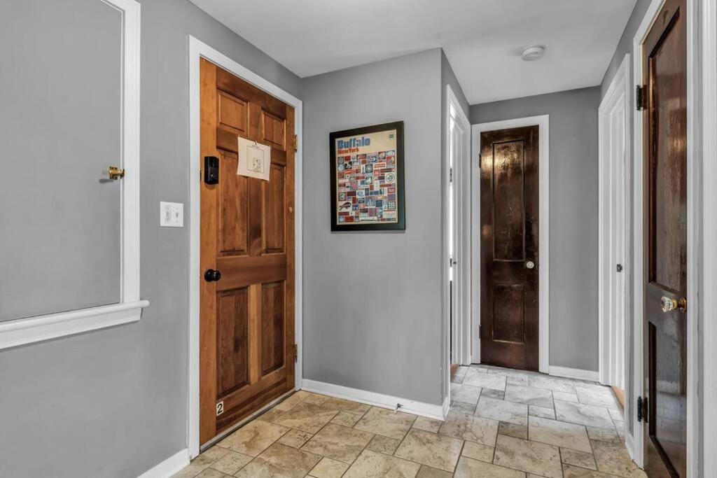 Gorgeous 2 Queen Bedroom Apartment In North Buffalo With 70 Inch Tv Extérieur photo