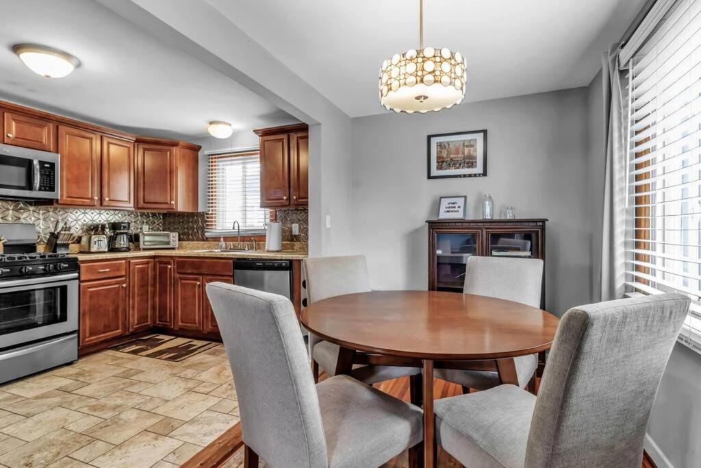 Gorgeous 2 Queen Bedroom Apartment In North Buffalo With 70 Inch Tv Extérieur photo