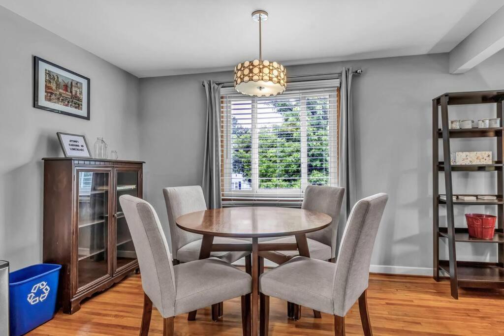 Gorgeous 2 Queen Bedroom Apartment In North Buffalo With 70 Inch Tv Extérieur photo